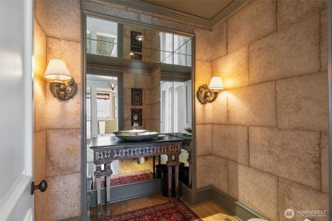 9400 Vineyard Crest Bellevue WA 98004