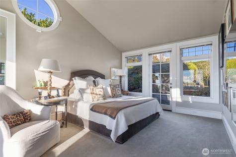 9400 Vineyard Crest Bellevue WA 98004