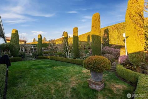 9400 Vineyard Crest Bellevue WA 98004