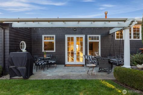 9400 Vineyard Crest Bellevue WA 98004