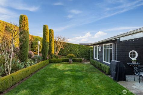 9400 Vineyard Crest Bellevue WA 98004