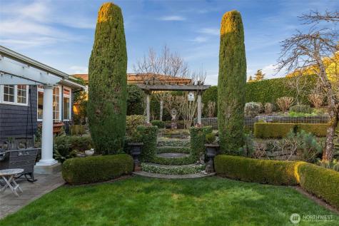 9400 Vineyard Crest Bellevue WA 98004