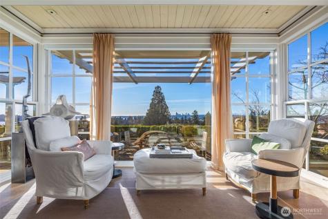 9400 Vineyard Crest Bellevue WA 98004