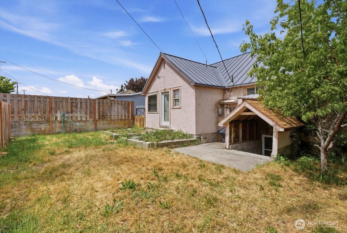 118 Coulee Boulevard Electric City WA 99123