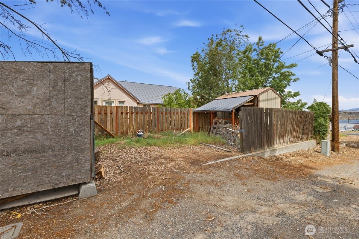 118 Coulee Boulevard Electric City WA 99123