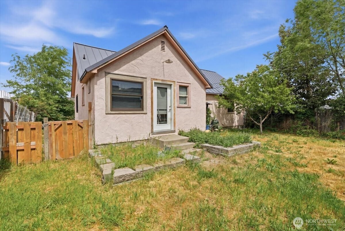 118 Coulee Boulevard Electric City WA 99123