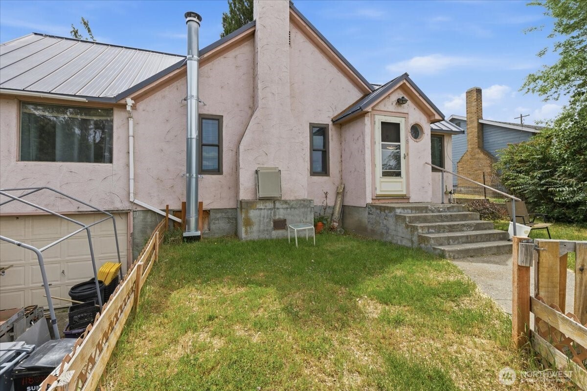 118 Coulee Boulevard Electric City WA 99123