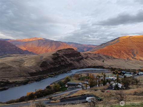 37896 Snake River Road Asotin WA 99402