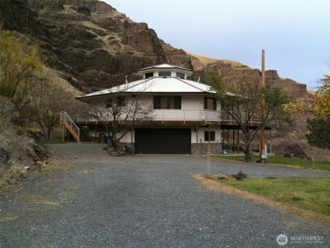 37896 Snake River Road Asotin WA 99402