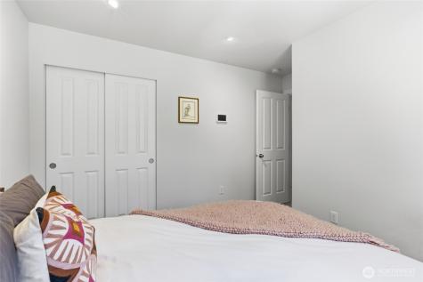 25681 NE School House Place Kingston WA 98346