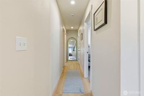 25681 NE School House Place Kingston WA 98346