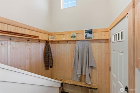 25681 NE School House Place Kingston WA 98346