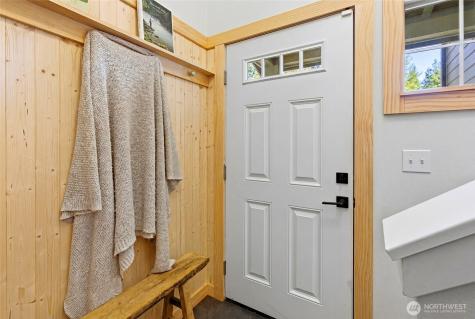 25681 NE School House Place Kingston WA 98346