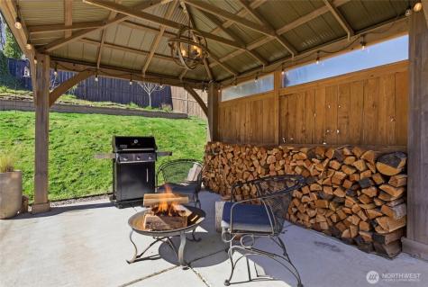 25681 NE School House Place Kingston WA 98346