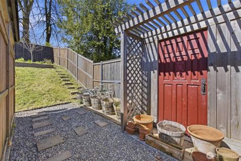 25681 NE School House Place Kingston WA 98346