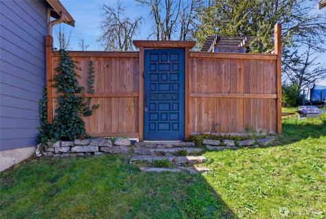 25681 NE School House Place Kingston WA 98346