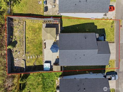 25681 NE School House Place Kingston WA 98346