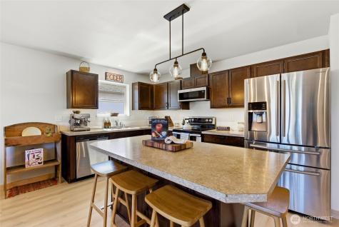 25681 NE School House Place Kingston WA 98346