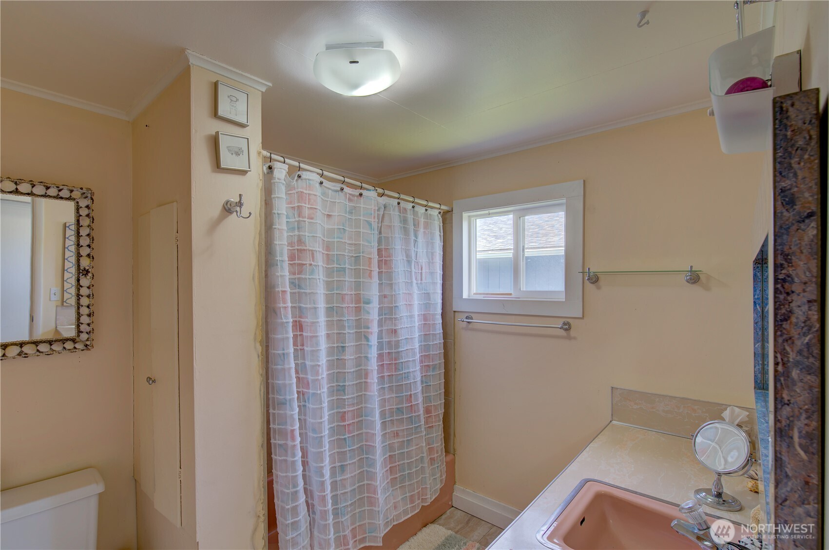 106 5th Street SE Long Beach WA 98631