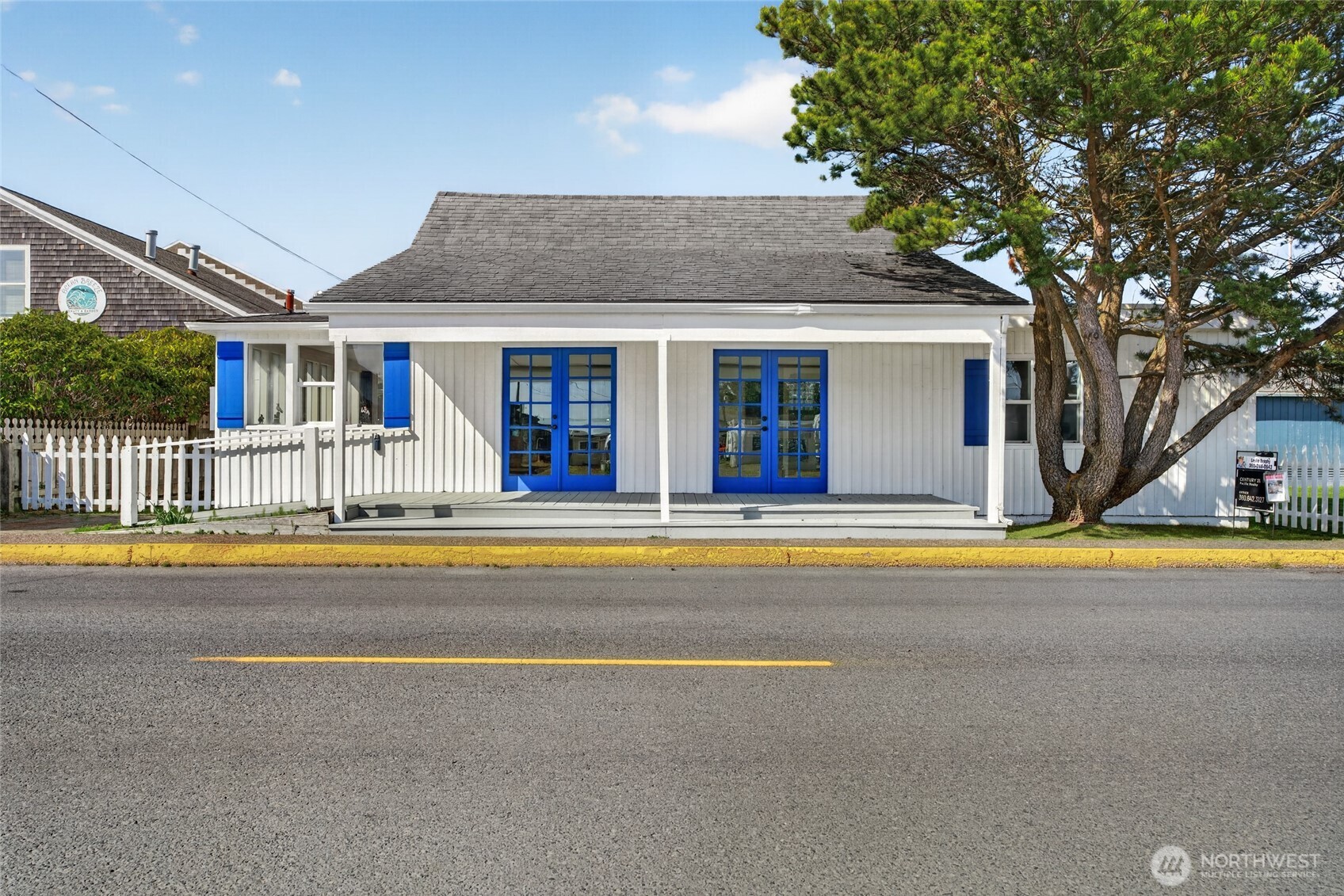 106 5th Street SE Long Beach WA 98631