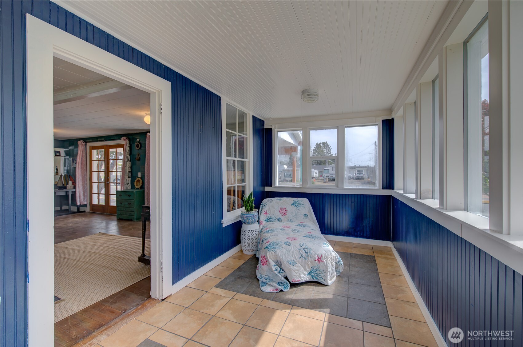 106 5th Street SE Long Beach WA 98631