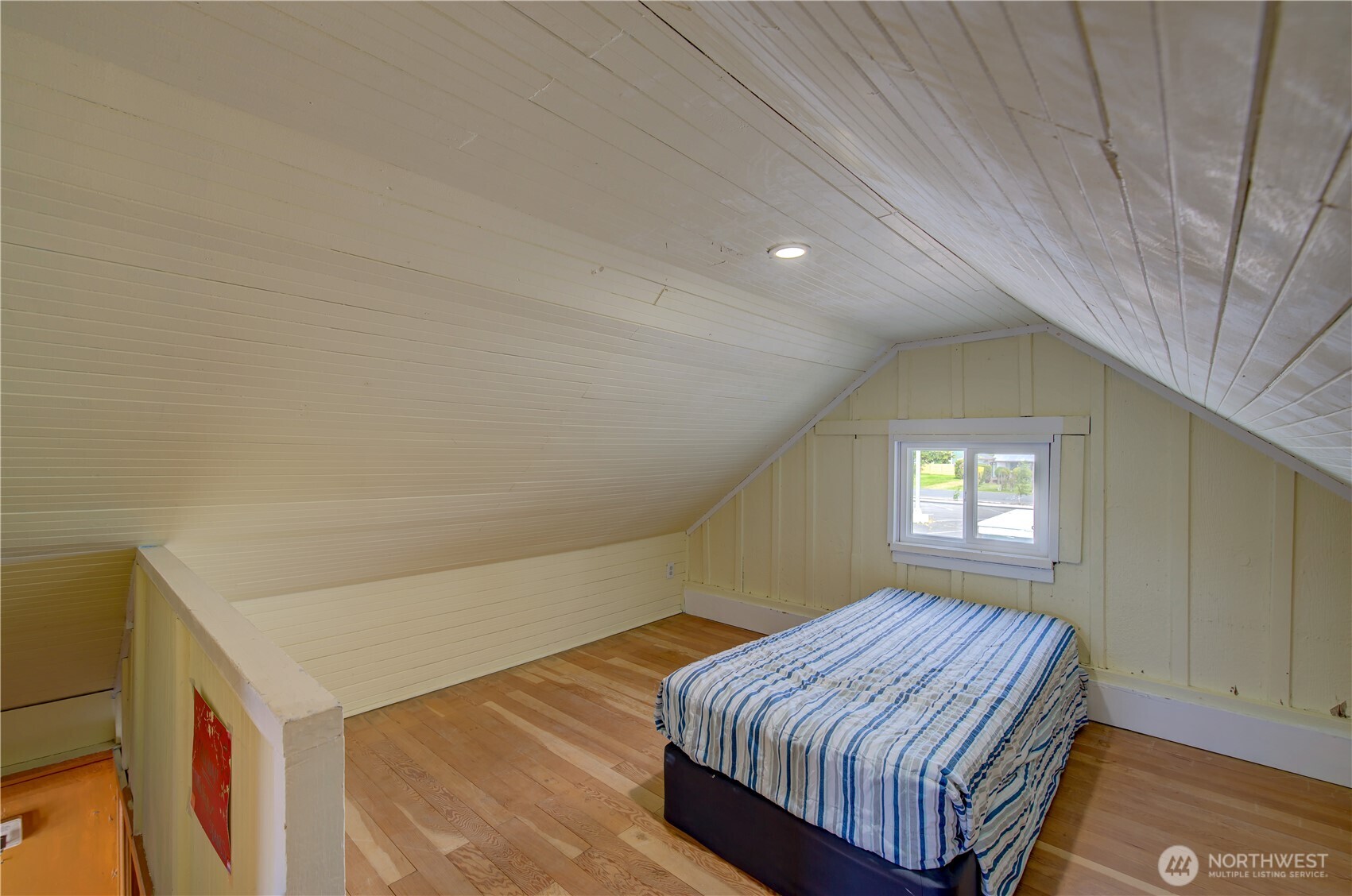 106 5th Street SE Long Beach WA 98631