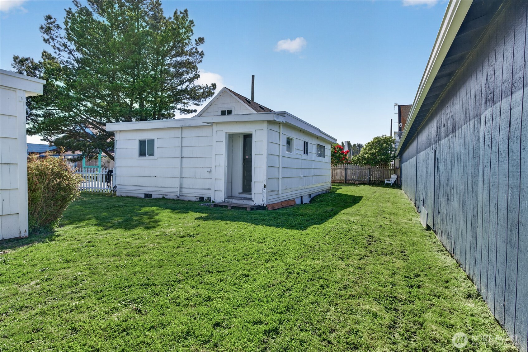 106 5th Street SE Long Beach WA 98631