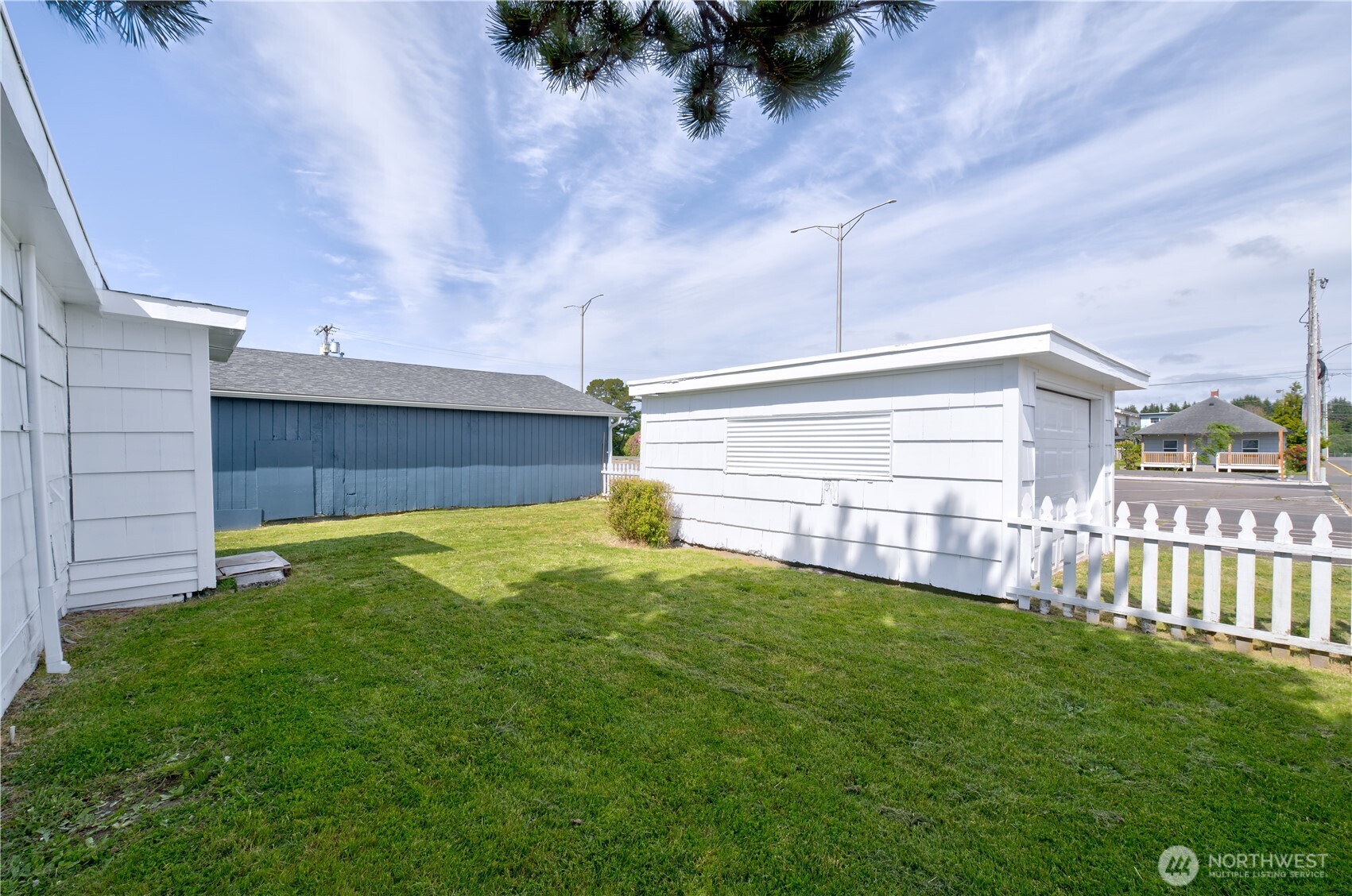 106 5th Street SE Long Beach WA 98631