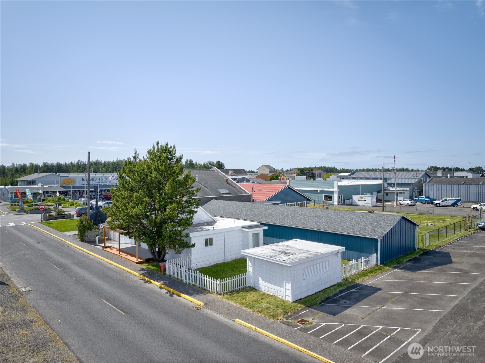 106 5th Street SE Long Beach WA 98631