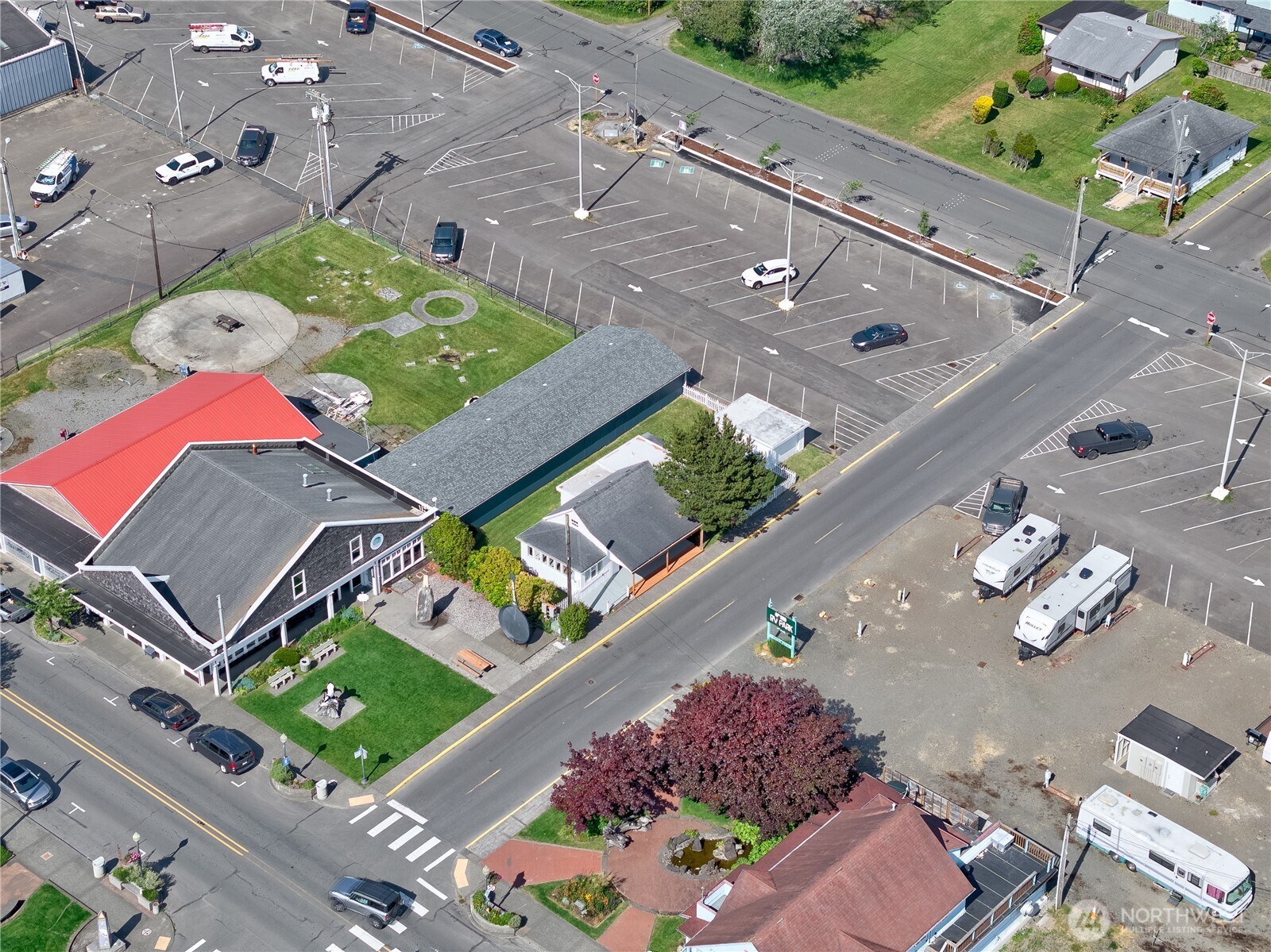 106 5th Street SE Long Beach WA 98631