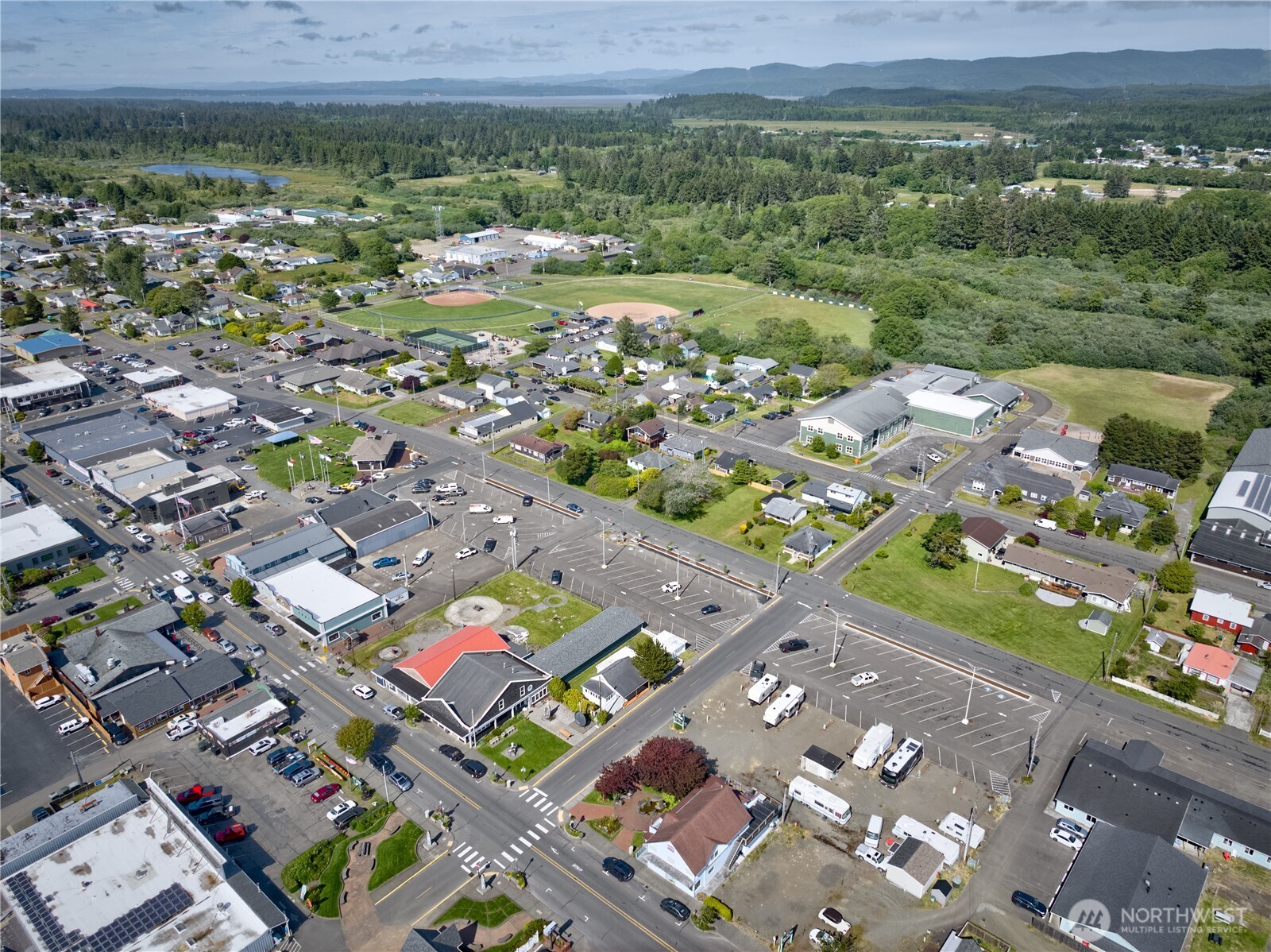 106 5th Street SE Long Beach WA 98631