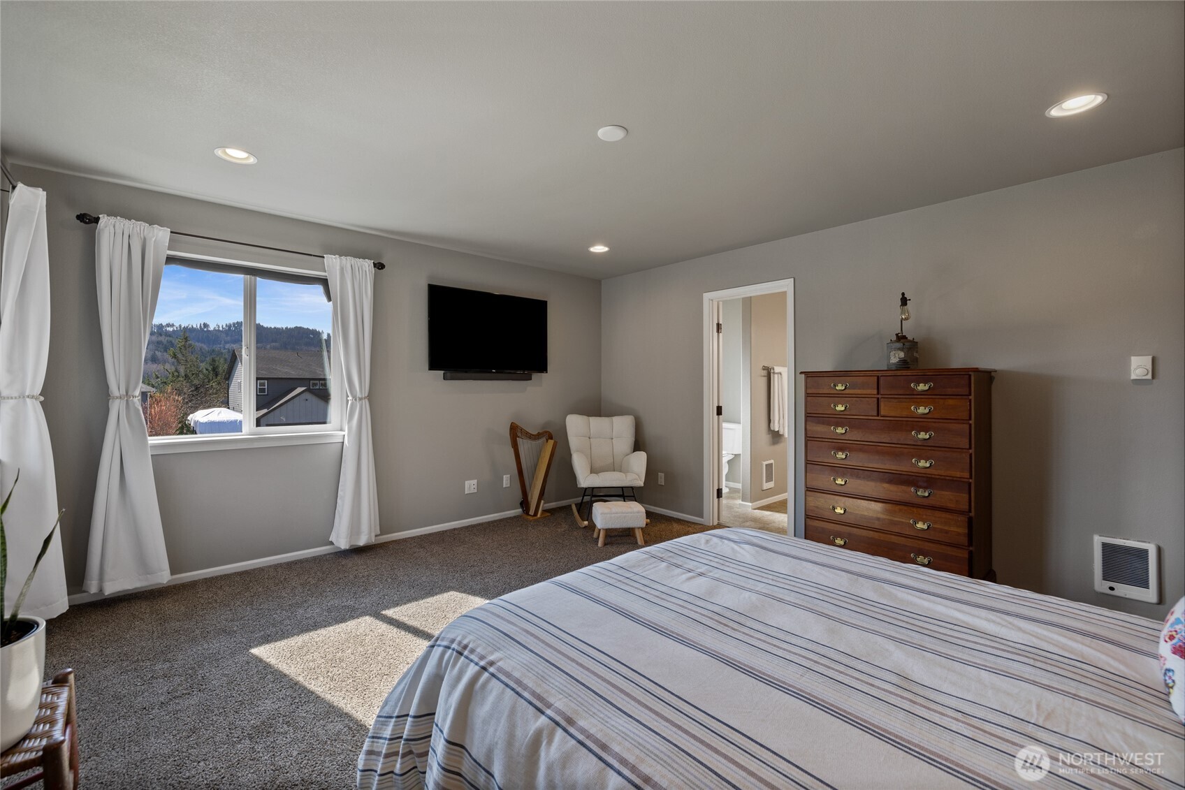 652 Joy Street Eatonville WA 98328
