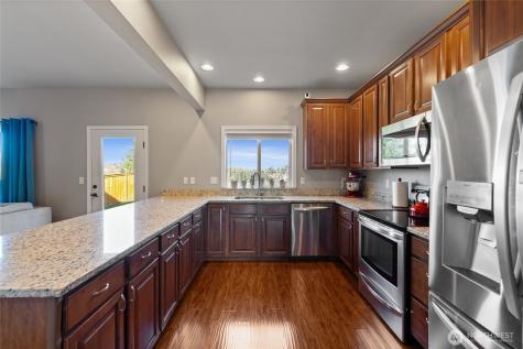 652 Joy Street Eatonville WA 98328