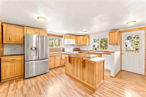 52 Reflection Lane Chelan WA 98816