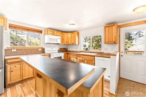 52 Reflection Lane Chelan WA 98816