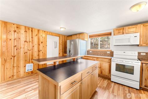 52 Reflection Lane Chelan WA 98816