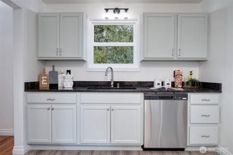 10633 21st Avenue SW Seattle WA 98146