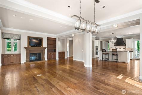 9820 NE 16th Street Bellevue WA 98004