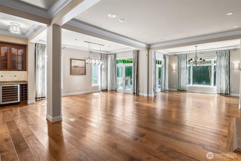 9820 NE 16th Street Bellevue WA 98004