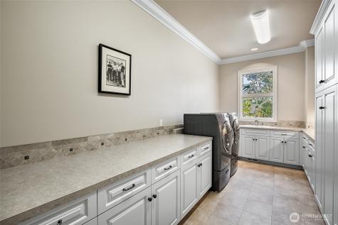 9820 NE 16th Street Bellevue WA 98004