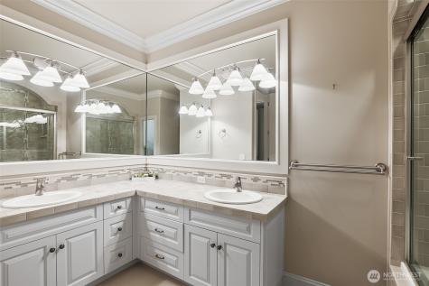 9820 NE 16th Street Bellevue WA 98004