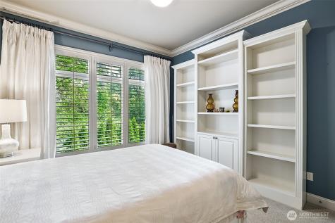 9820 NE 16th Street Bellevue WA 98004