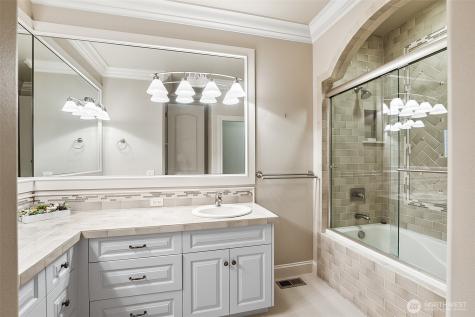 9820 NE 16th Street Bellevue WA 98004