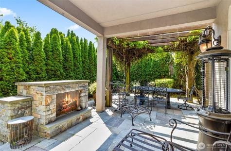 9820 NE 16th Street Bellevue WA 98004