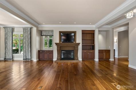 9820 NE 16th Street Bellevue WA 98004