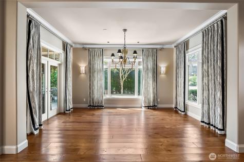 9820 NE 16th Street Bellevue WA 98004