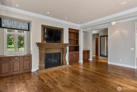 9820 NE 16th Street Bellevue WA 98004