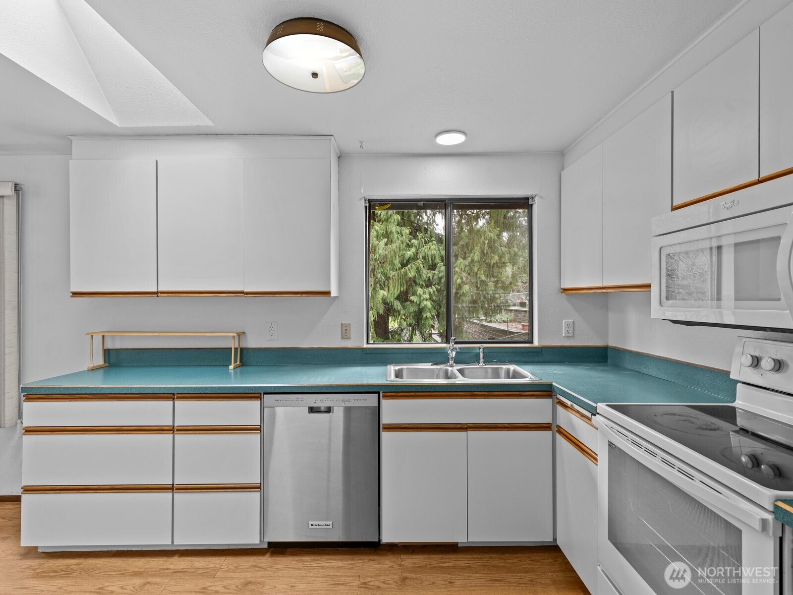 3502 NE 204th Street Lake Forest Park WA 98155