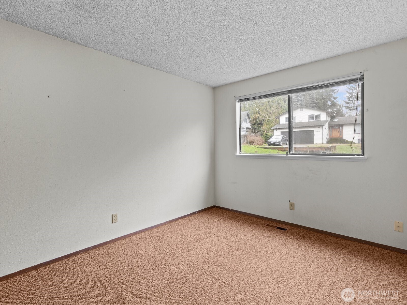 3502 NE 204th Street Lake Forest Park WA 98155