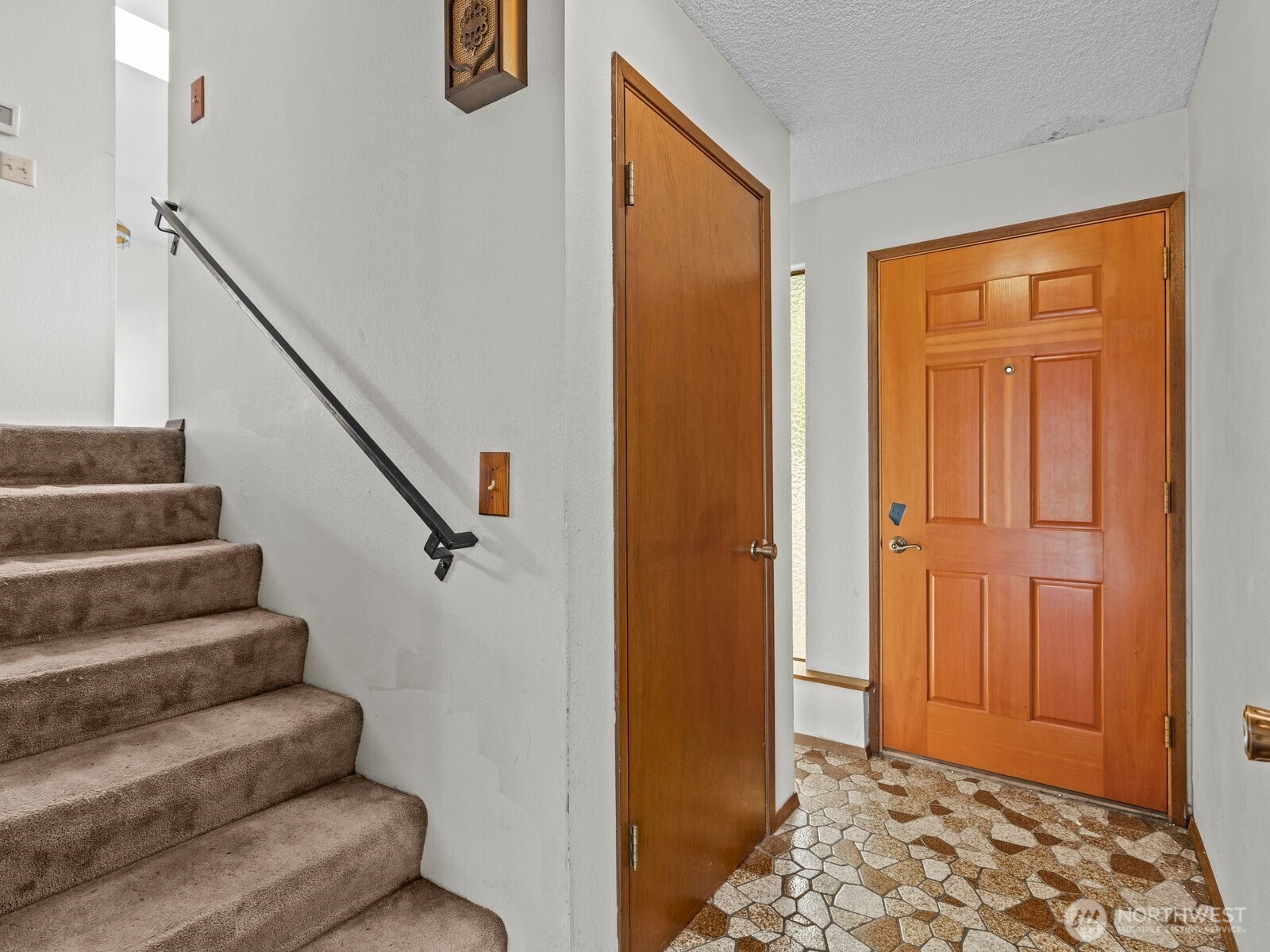 3502 NE 204th Street Lake Forest Park WA 98155